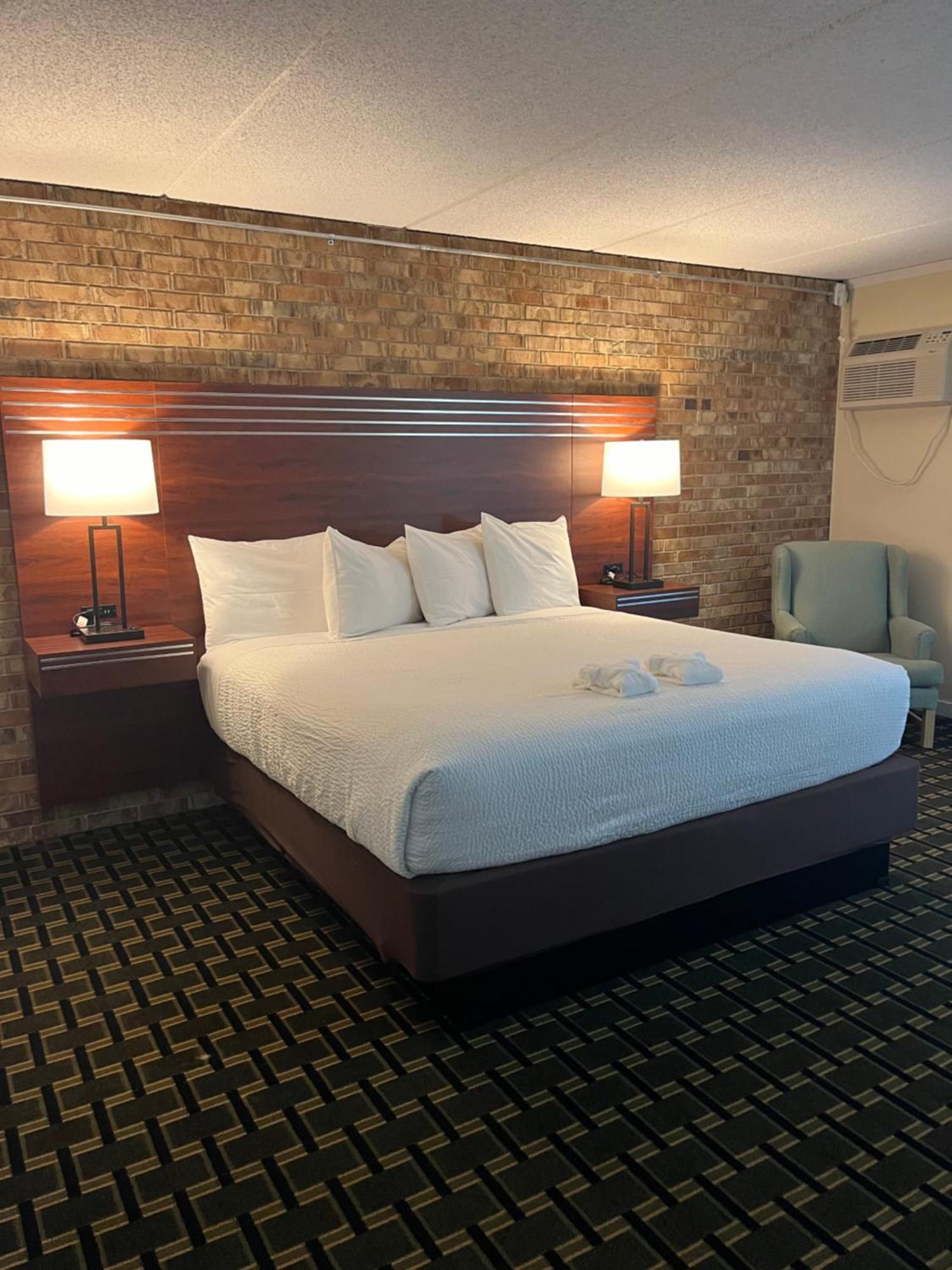 The Hudson Inn Morris الغرفة الصورة