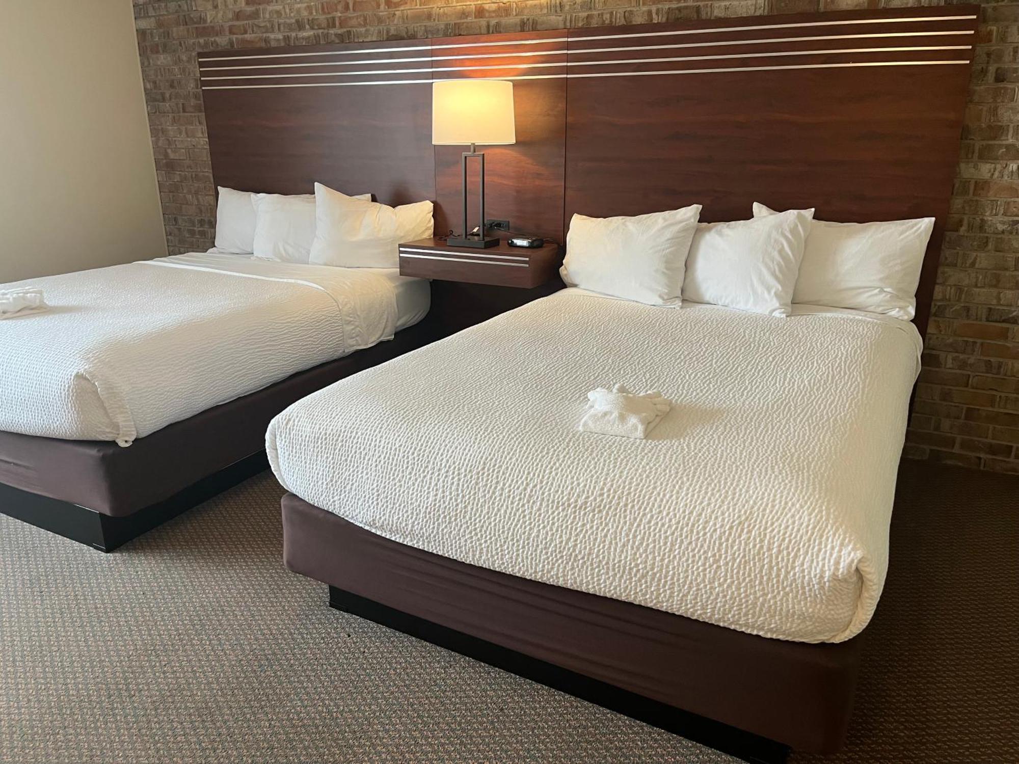The Hudson Inn Morris الغرفة الصورة