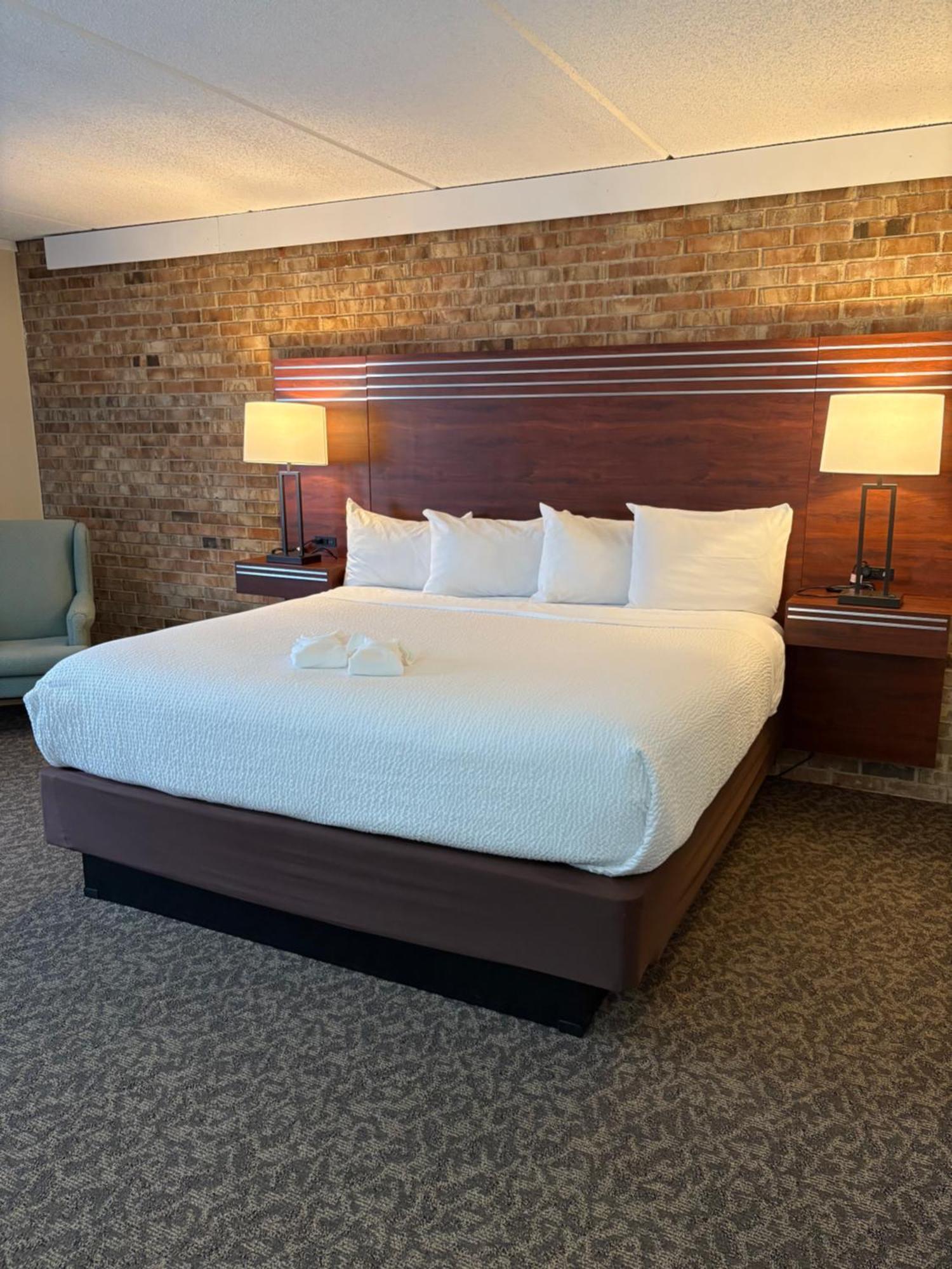 The Hudson Inn Morris الغرفة الصورة